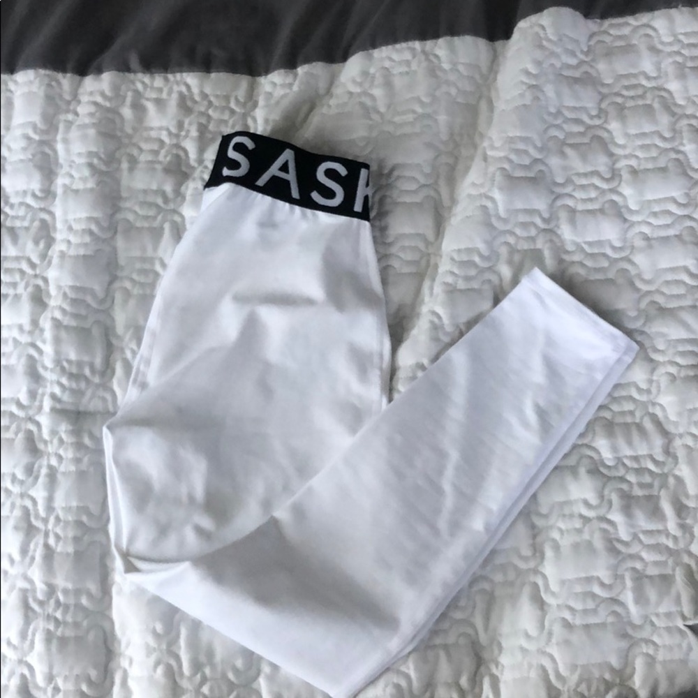 Saski collection white leggings NWT